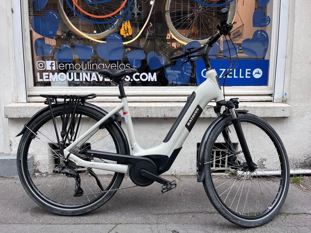 Acheter Vélo électrique Batavus Altura - 1799,90 € Vélo électrique Batavus Altura - N/A reconditionné disponible sur Le Moulin à Vélos